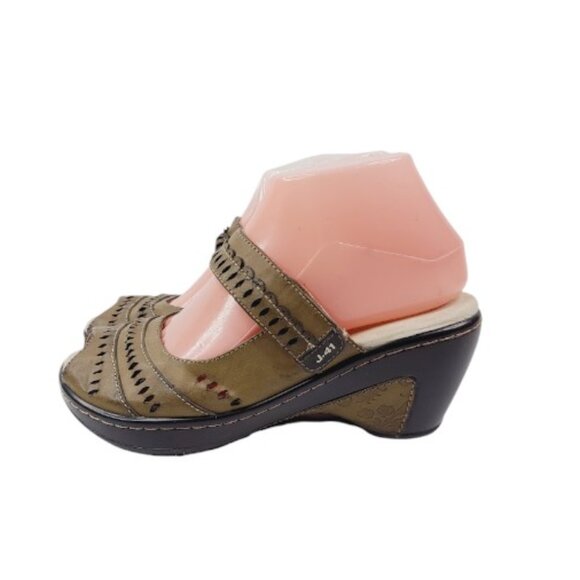 Jambu Shoes - Jambu Women's Olive Green Touring Leather Wedge Slide Sandal Size US 7M